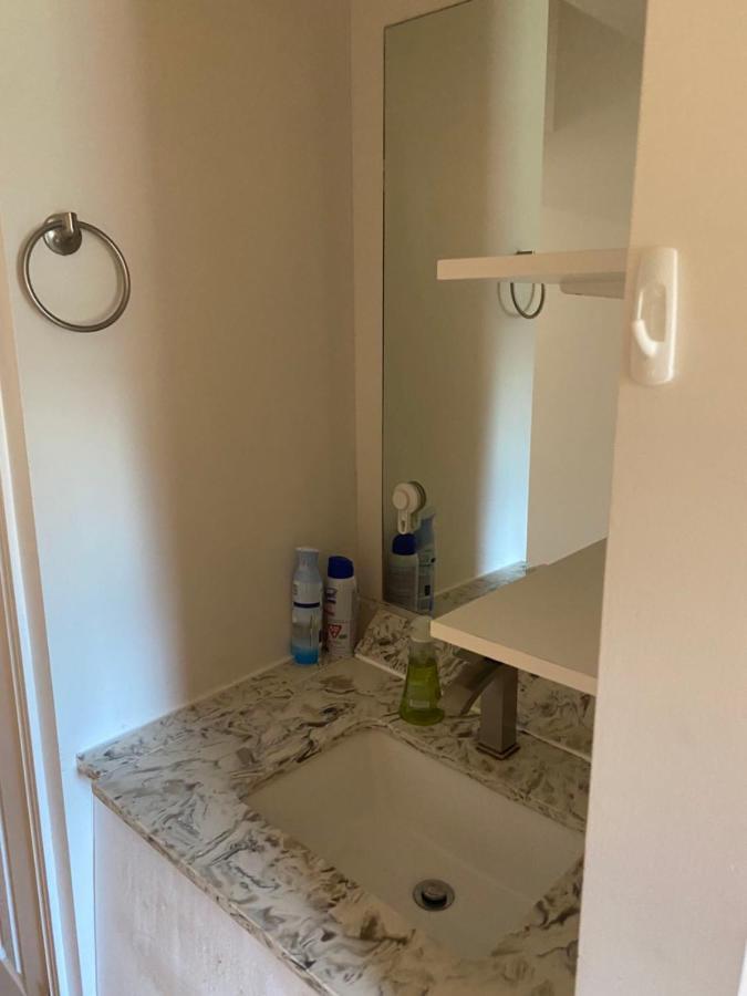 Double Room With Shared Bathroom 536B Toronto Exterior foto
